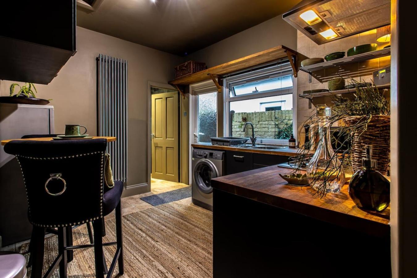 In Style At Olive 77 Book Your Trip Now Hanwell